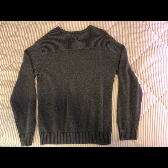 Calvin Klein sweater - Picture 3 of 3